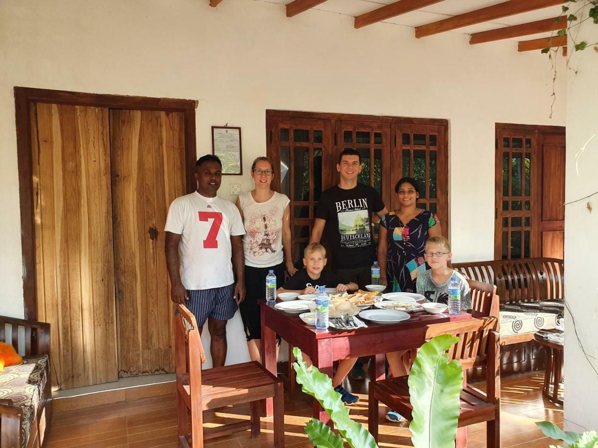 Habarana Dulwan Guest House ภายนอก รูปภาพ